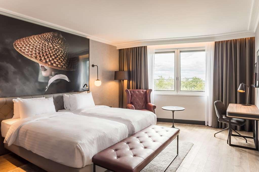 Radisson Red Heathrow 4* London